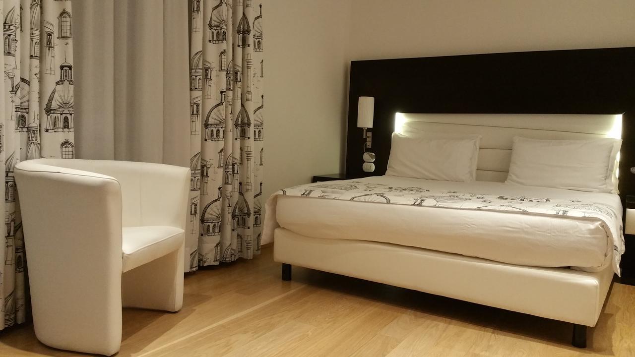 At Forty-One Рим Экстерьер фото